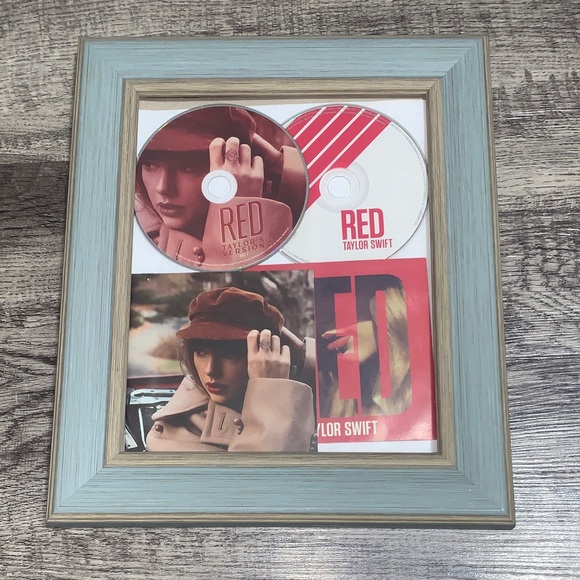 Taylor Swift Other - RED Taylor Swift CDs & Booklet - Framed